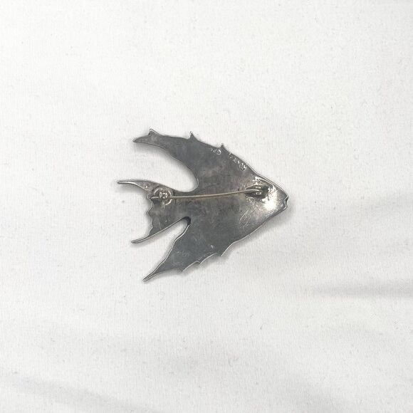 Vintage 925 Stamped Sterling Silver Green & Black Mexican Angel Fish Brooch - Picture 2 of 4